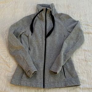 Lululemon size 4 full zip sweater